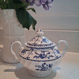 JOHNSON BROS. INDIES BLUE & WHITE SUGAR BOWL